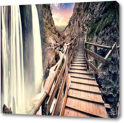   Картина Лестница над водопадом