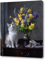   Картина Букет ирисов и любопытная кошка