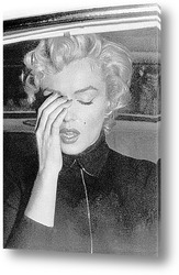   Картина Плачущая Мерелин Монро после развода с Димаджио.