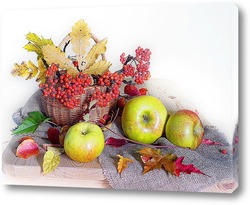   Картина Ягоды рябины в лукошке и яблоки