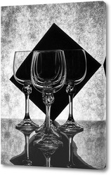  Чёрно-белый натюрморт с бокалами