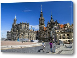    Собор и Дрезденский замок. Вид со стороны Дрезденской картинной галереи.
