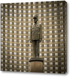   Картина Памятник Шарлю де Голю в Москве