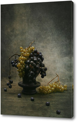  Натюрморт с виноградом и пчелой