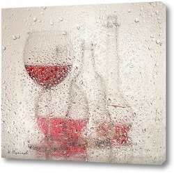  Бутылки с вином за мокрым стеклом.