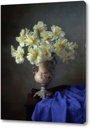  Натюрморт с букетом разноцветных тюльпанов