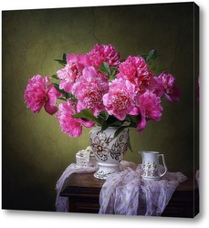    Натюрморт с розовыми пионами
