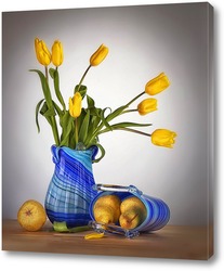    Натюрморт с грушами и жёлтыми тюльпанами.