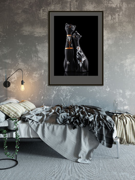 Модульная картина Фарфоровые статуэтки - чёрные кошки на чёрном фоне