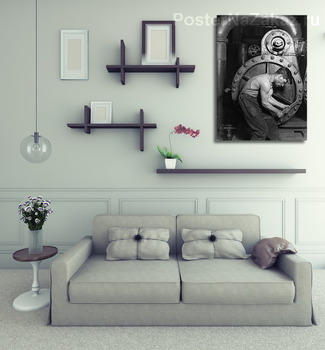 Модульная картина Механик работающий над паровым насосом