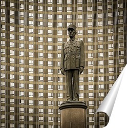   Постер Памятник Шарлю де Голю в Москве