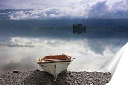   Постер Лодка на берегу озера