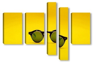 Модульная картина Солнцезащитные очки с двойным стеклом на желтом фонеочки с двойным стеклом на желтом фоне
