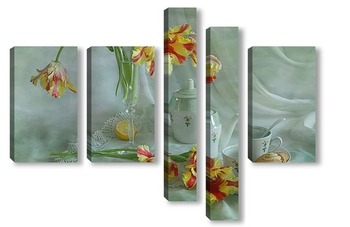 Модульная картина Чай с тюльпанами 
