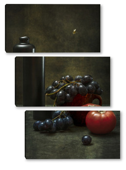 Модульная картина Натюрморт с виноградом, помидором и пчелой